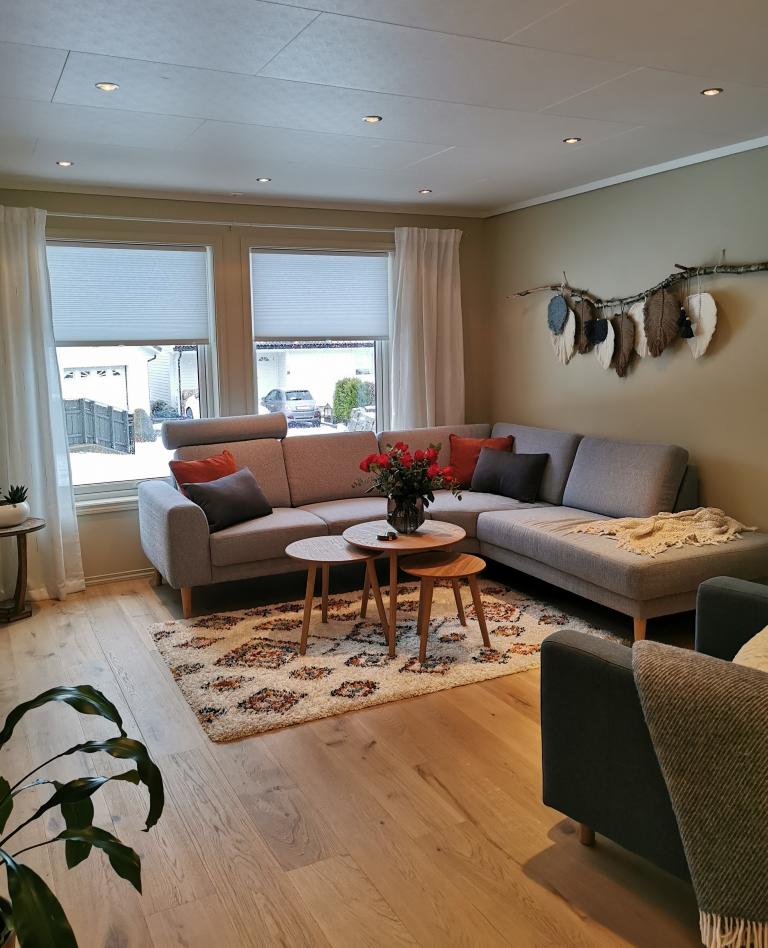 Stue sett fra kjøkken